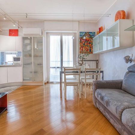 Joivy Vibrant Flat With Balcony Διαμέρισμα Μιλάνο Εξωτερικό φωτογραφία